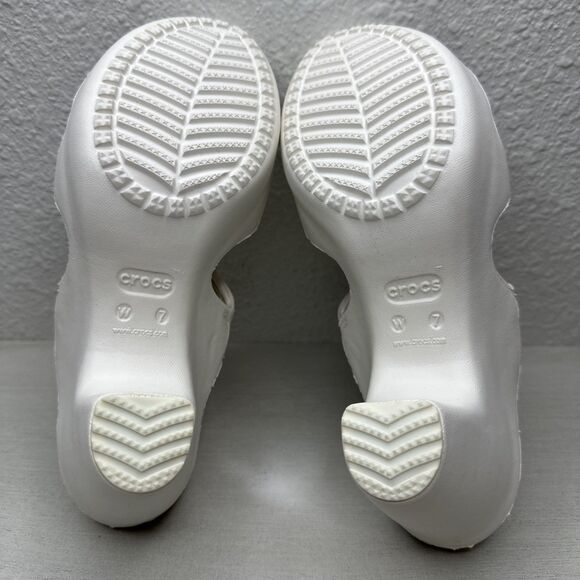 CROCS CYPRUS V HEELED SANDALS - Picture 6 of 7